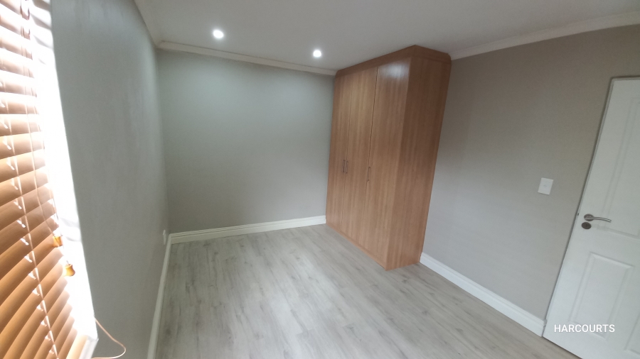 To Let 3 Bedroom Property for Rent in Zeekoevlei Western Cape